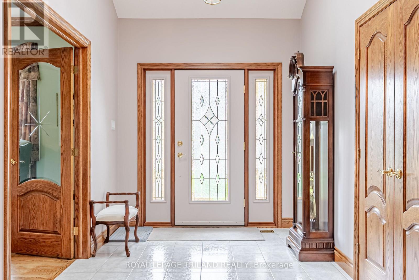 154 Parkview Drive, Thames Centre, Ontario  N0L 1G2 - Photo 5 - X13078410
