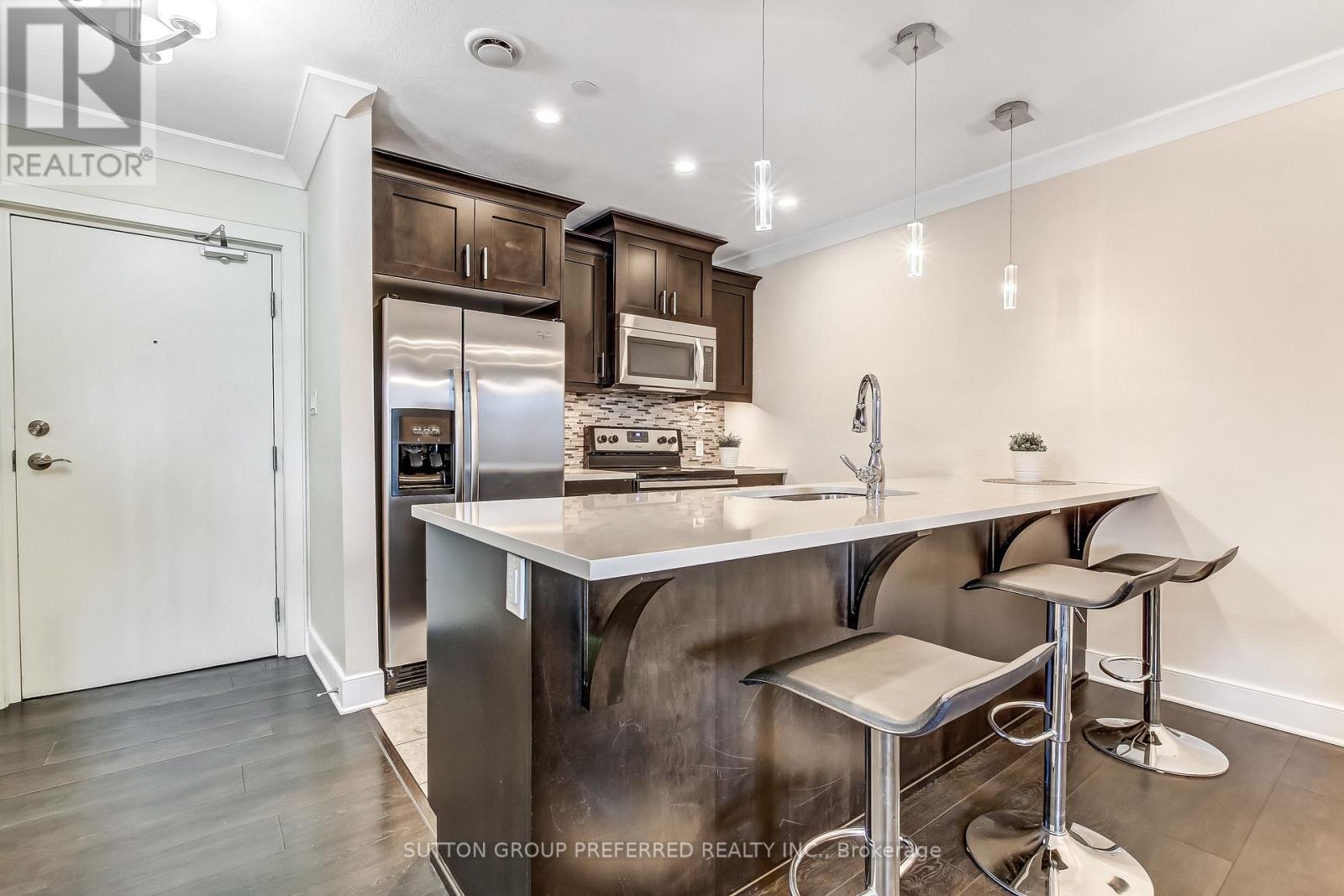 211 - 320 Sugarcreek Trail, London North, Ontario  N6H 2M6 - Photo 6 - X13078512
