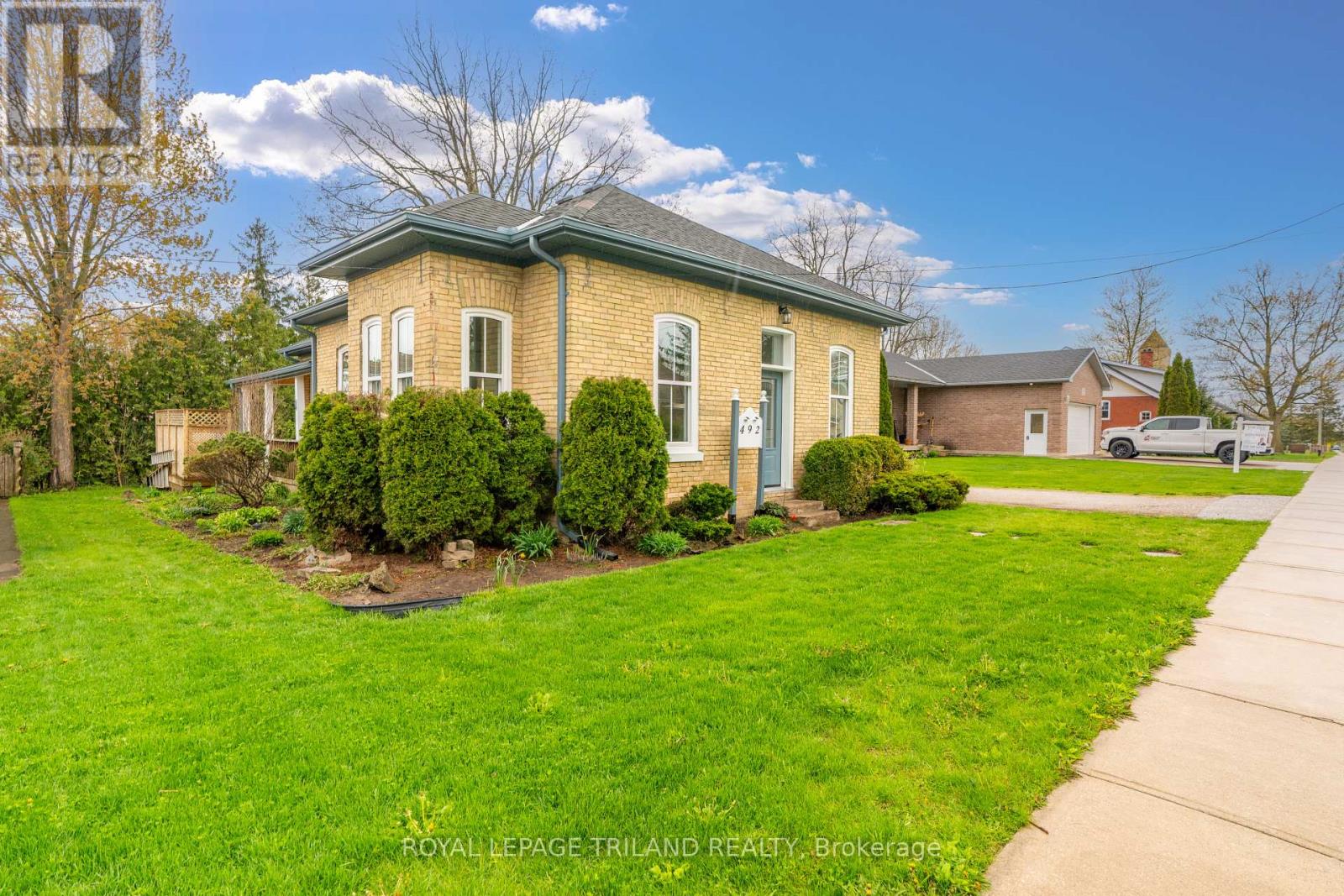 492 Victoria Street, Warwick, Ontario  N0M 2S0 - Photo 3 - X13078536