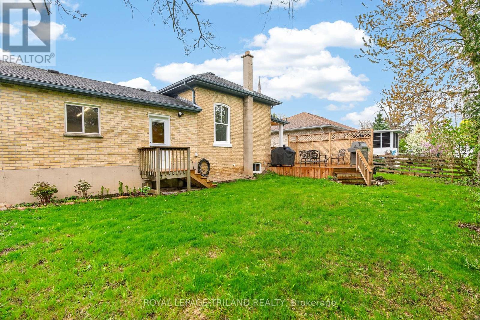 492 Victoria Street, Warwick, Ontario  N0M 2S0 - Photo 35 - X13078536