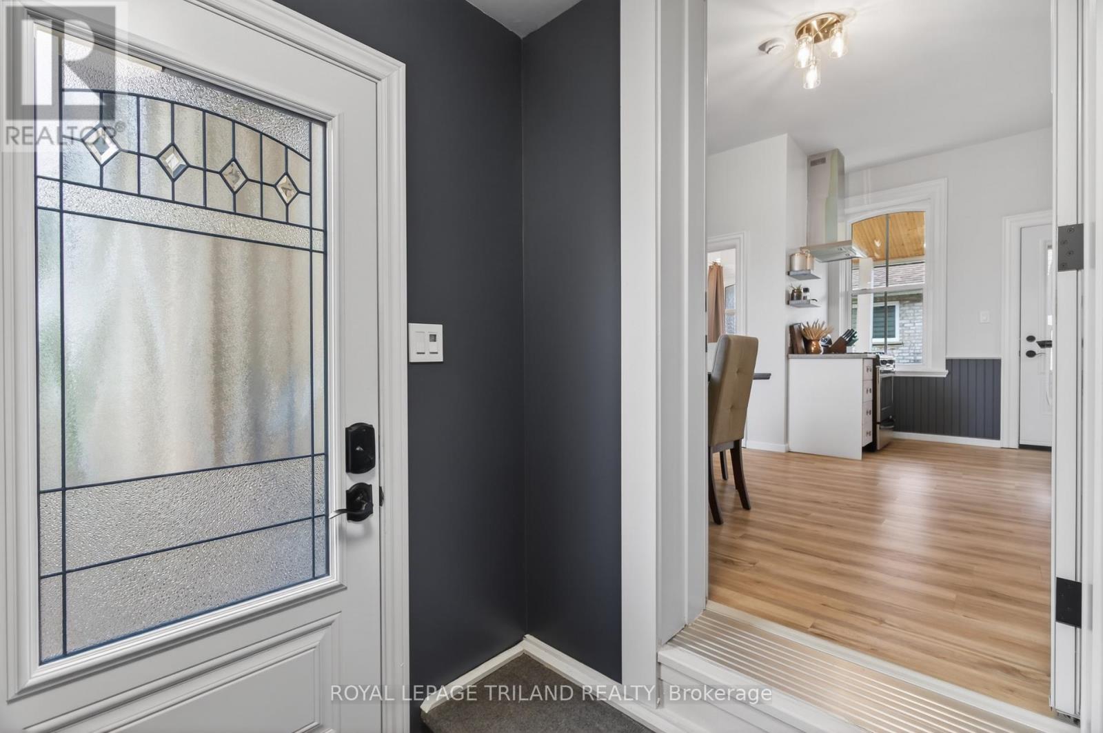 492 Victoria Street, Warwick, Ontario  N0M 2S0 - Photo 4 - X13078536