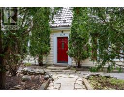 1129 SUNNINGDALE ROAD E, London North, Ontario