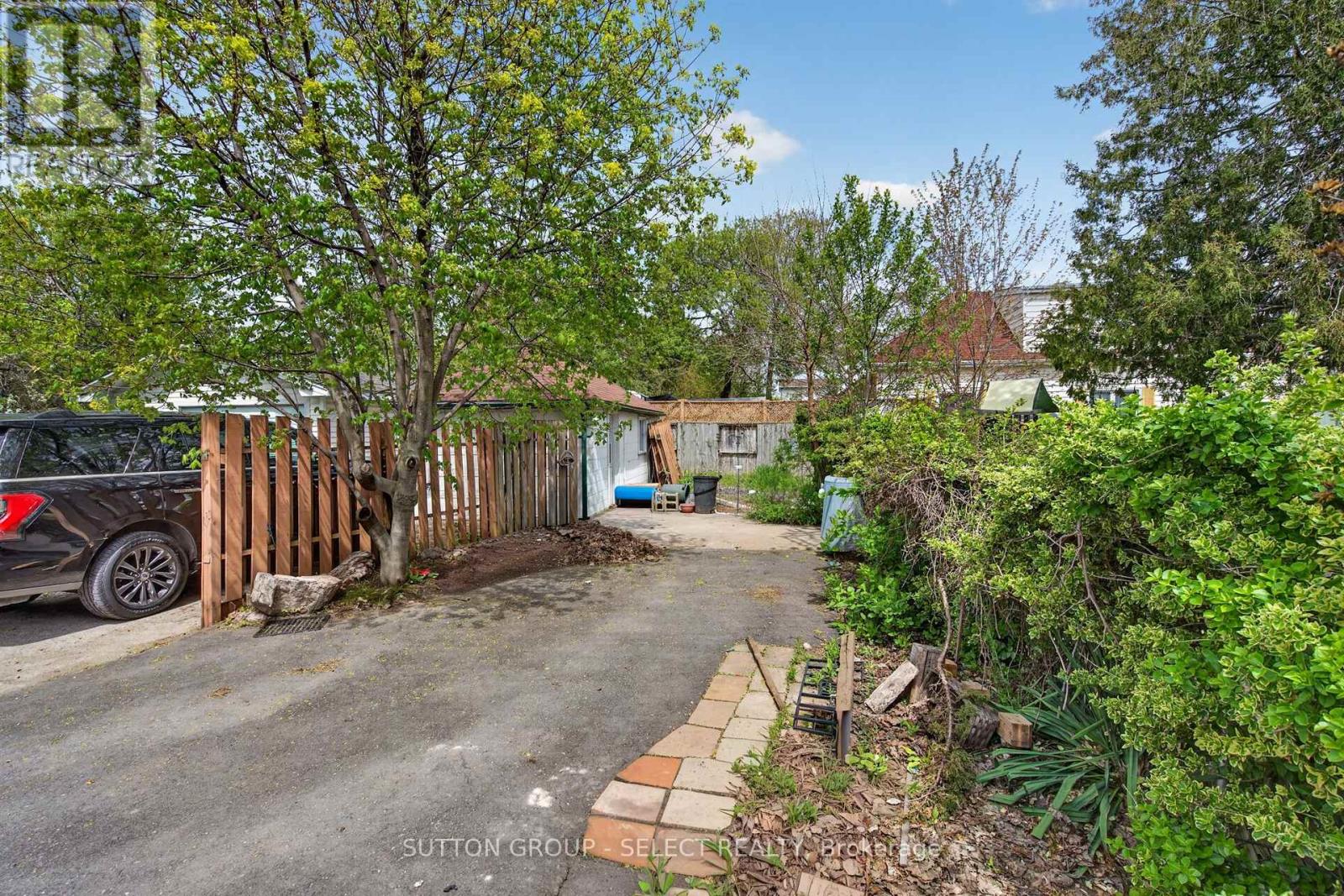 114 Vauxhall Street, London East, Ontario  N5Z 1B6 - Photo 3 - X13078668