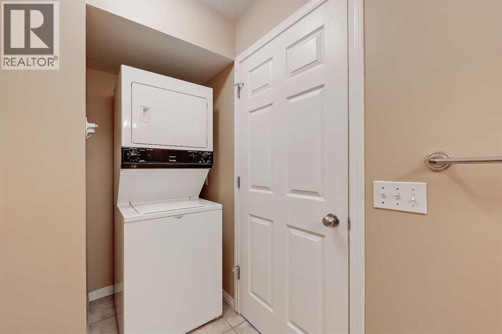 40 Simcoe Place SW, Calgary, Alberta  T3H 4T8 - Photo 16 - A2305616