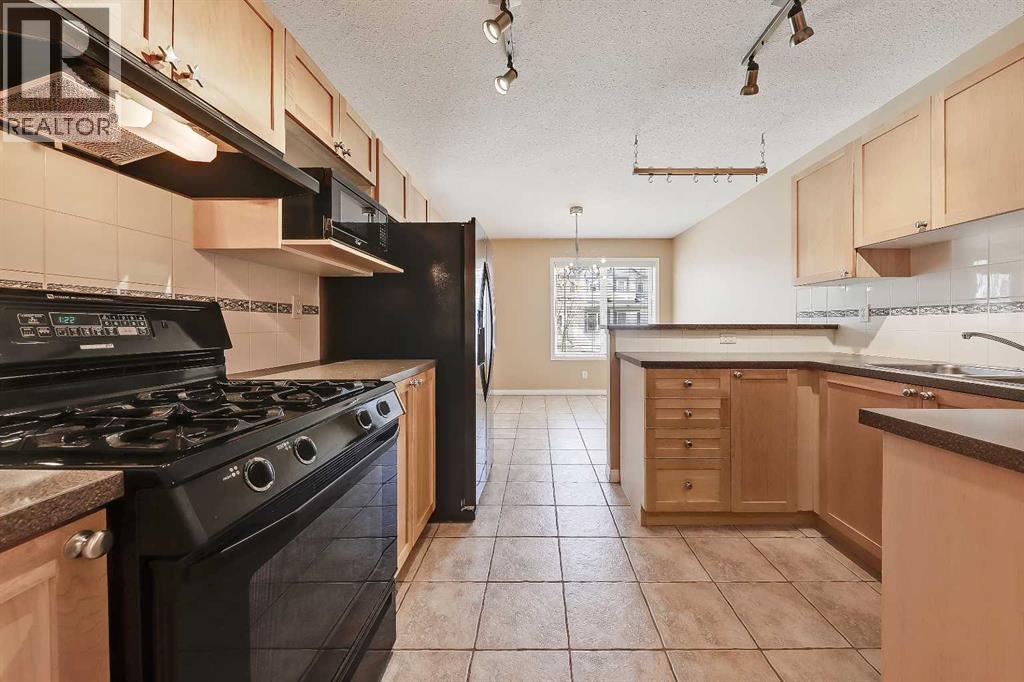 40 Simcoe Place SW, Calgary, Alberta  T3H 4T8 - Photo 10 - A2305616