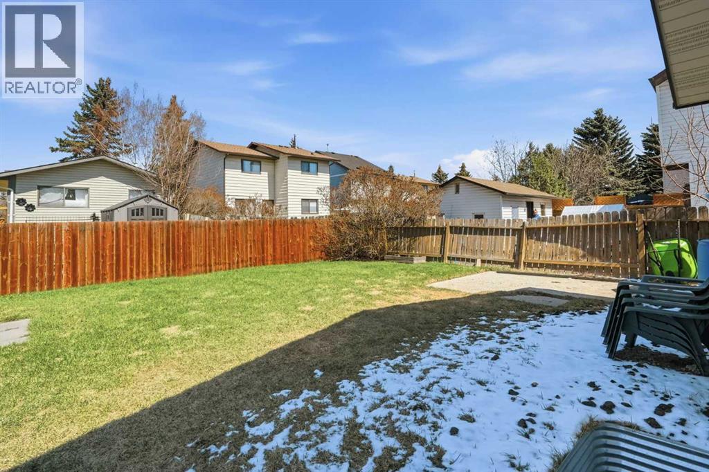 72 Woodview Court Sw, Calgary, Alberta  T2W 4X4 - Photo 24 - A2306271