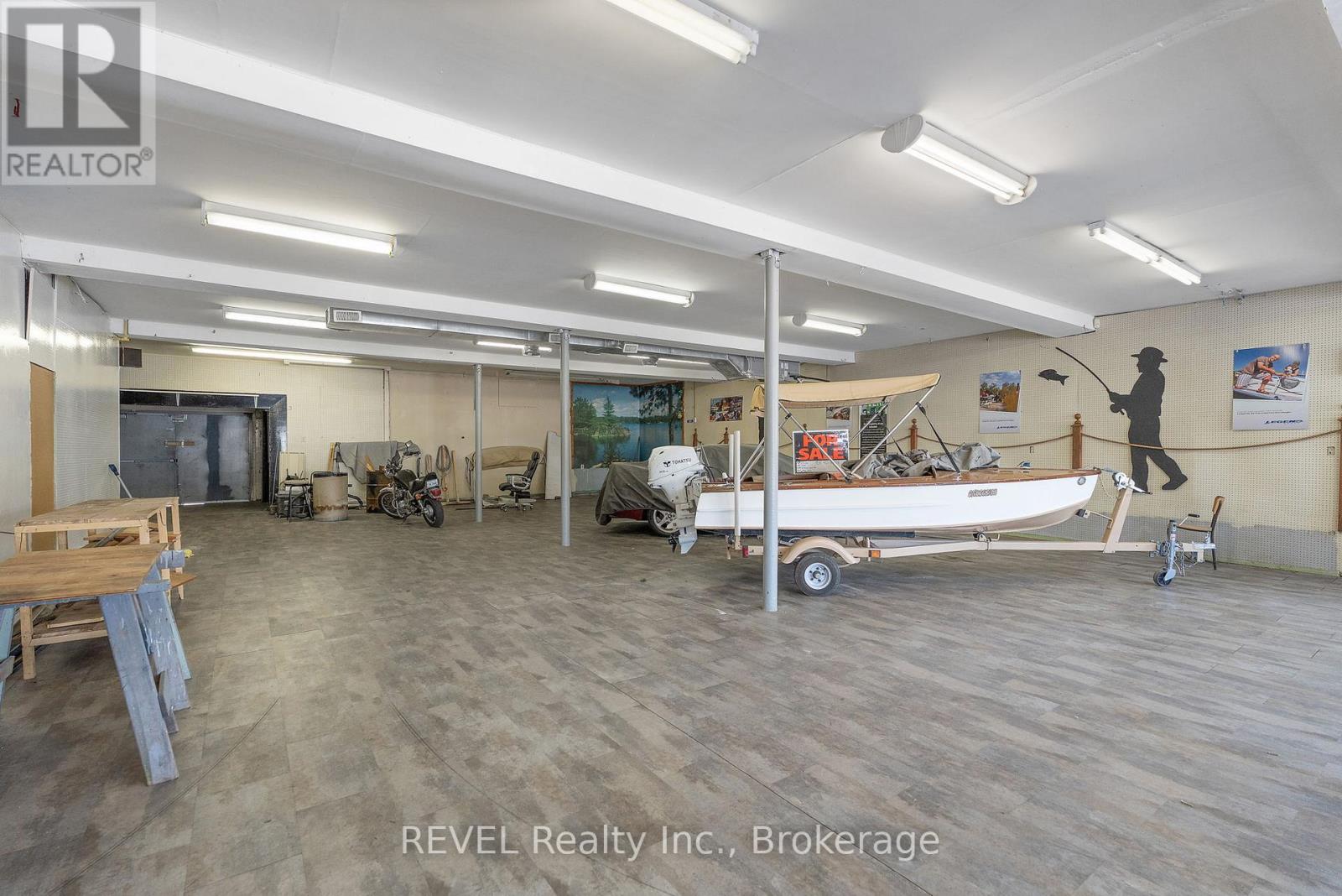 Unit 2 - 162 Niagara Boulevard, Fort Erie, Ontario  L2A 3G3 - Photo 4 - X12492208