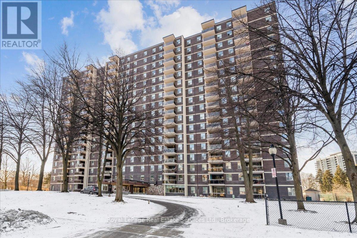 812 - 966 Inverhouse Drive, Mississauga, Ontario  L5J 4B6 - Photo 1 - W13078588