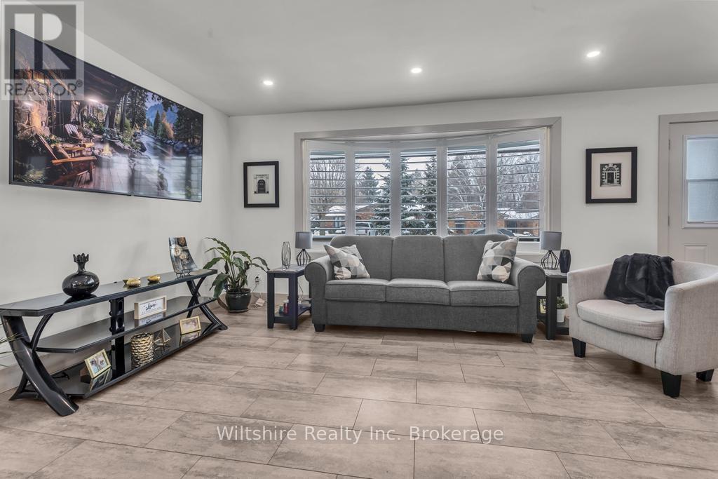 32 Devon Court, Tillsonburg, Ontario  N4G 4K6 - Photo 3 - X13078648