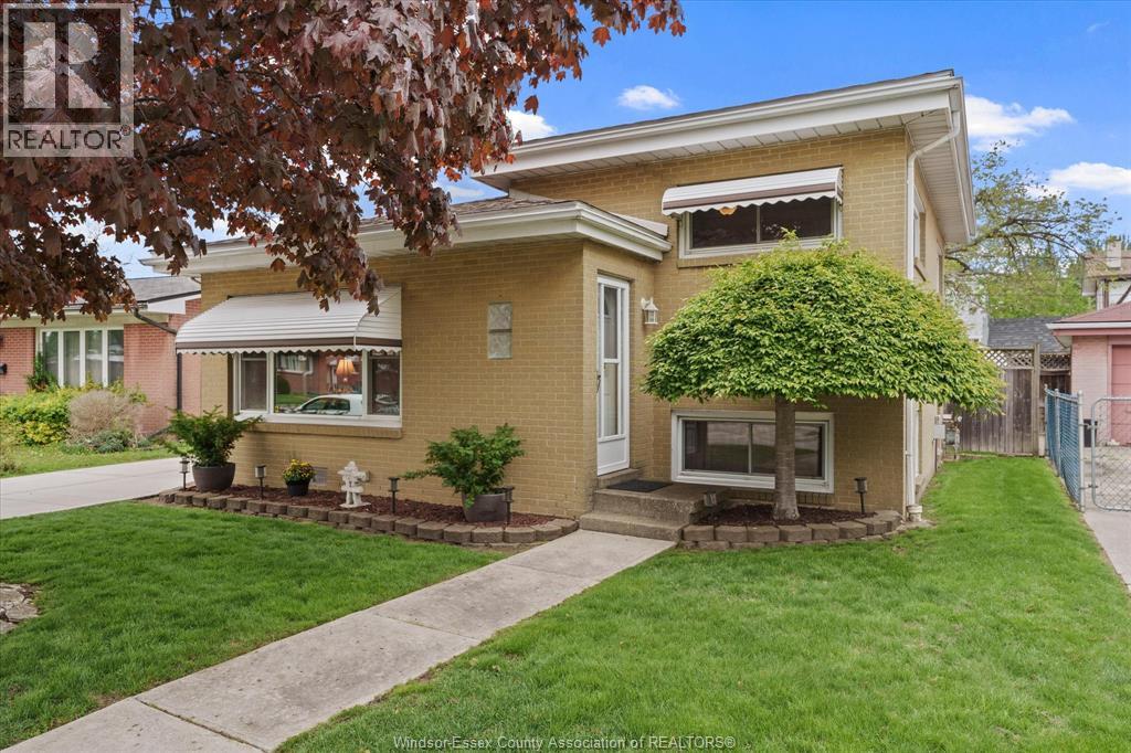 3574 CONNAUGHT AVENUE, windsor, Ontario