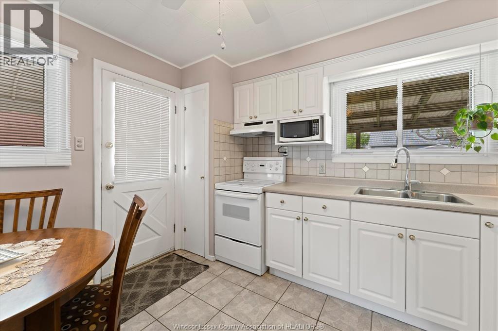 3574 Connaught Avenue, Windsor, Ontario  N9C 2B9 - Photo 16 - 26009972