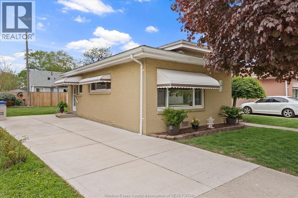 3574 Connaught Avenue, Windsor, Ontario  N9C 2B9 - Photo 2 - 26009972