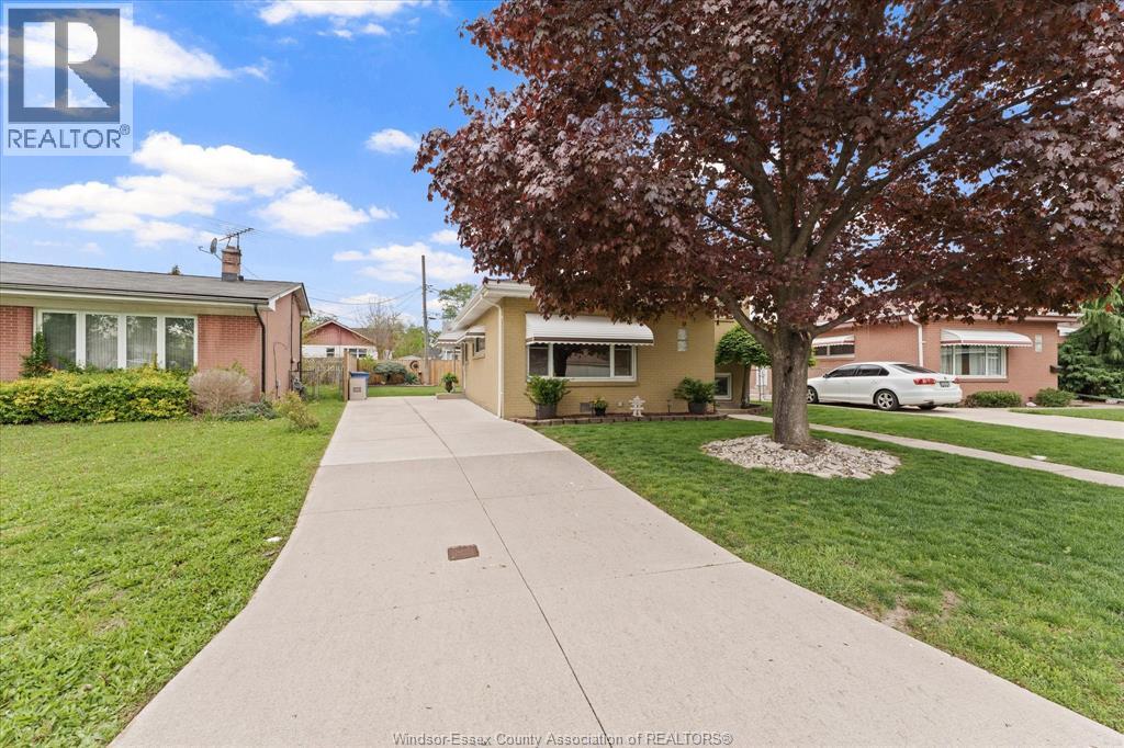 3574 Connaught Avenue, Windsor, Ontario  N9C 2B9 - Photo 4 - 26009972