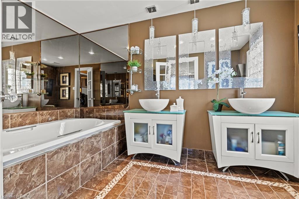 23 Ricardo Court, Hamilton, Ontario  L8W 2S1 - Photo 28 - 40816316