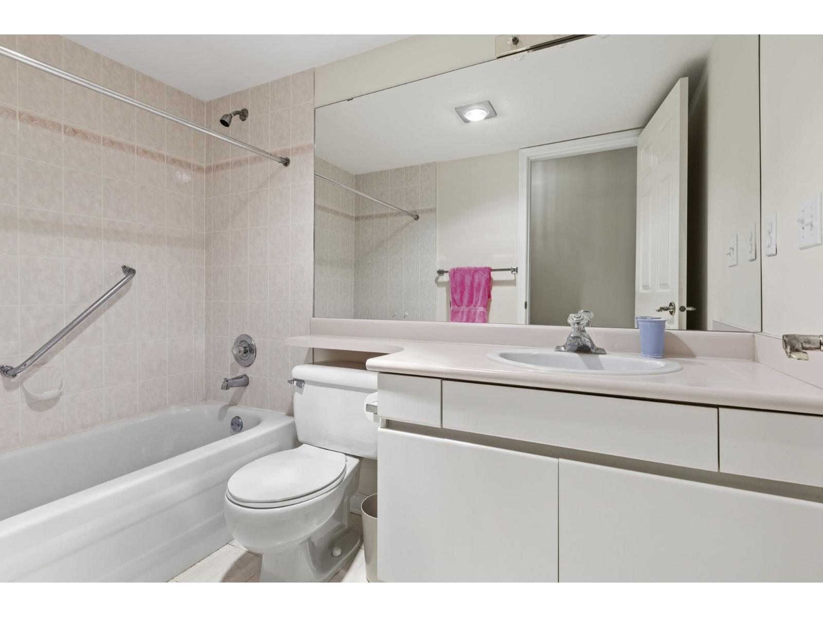 204 1533 Best Street, White Rock, British Columbia  V4B 4E9 - Photo 21 - R3118447