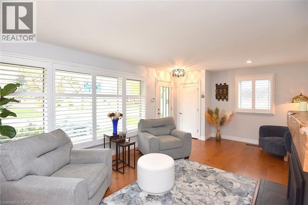 12 Desjardins Avenue, Dundas, Ontario  L9H 4P9 - Photo 3 - 40825302