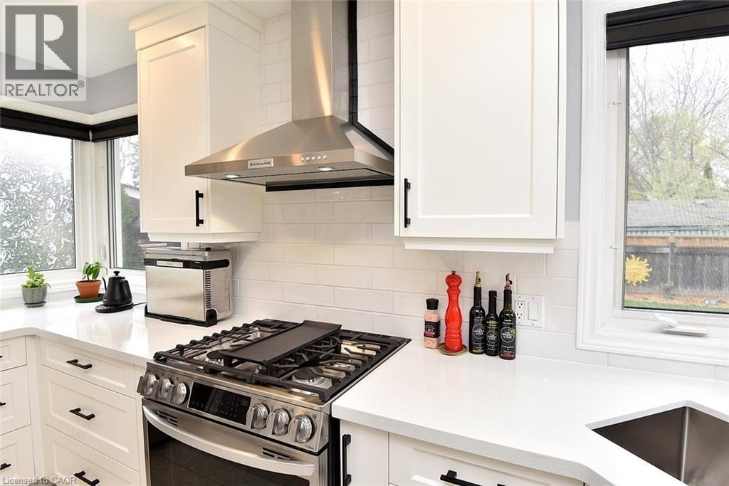 12 Desjardins Avenue, Dundas, Ontario  L9H 4P9 - Photo 8 - 40825302