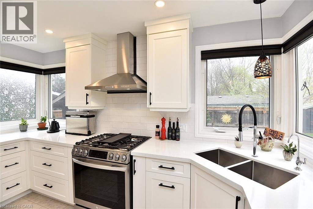 12 Desjardins Avenue, Dundas, Ontario  L9H 4P9 - Photo 9 - 40825302