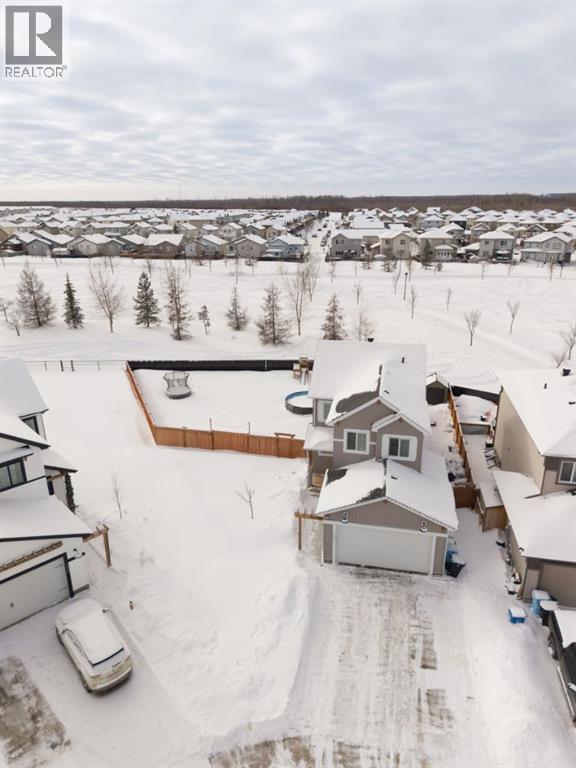 124 Walnut Place, Fort Mcmurray, Alberta  T9K 0T2 - Photo 2 - A2286148
