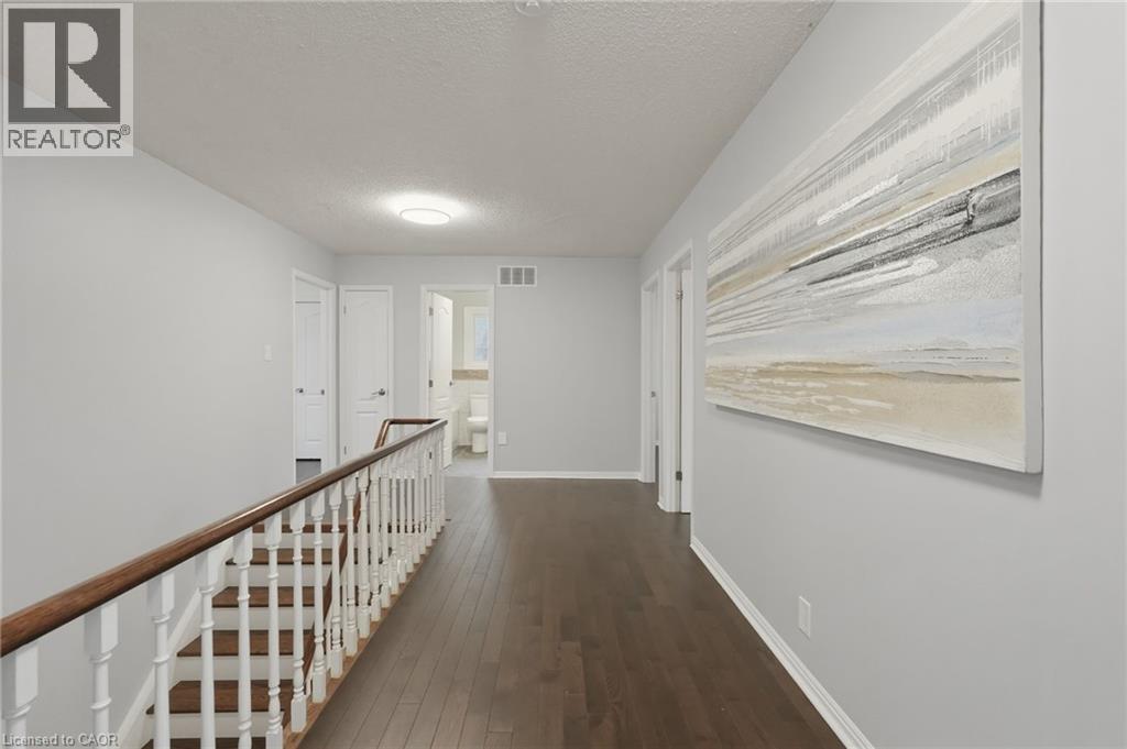 2401 Sinclair Circle, Burlington, Ontario  L7P 3C2 - Photo 15 - 40825978