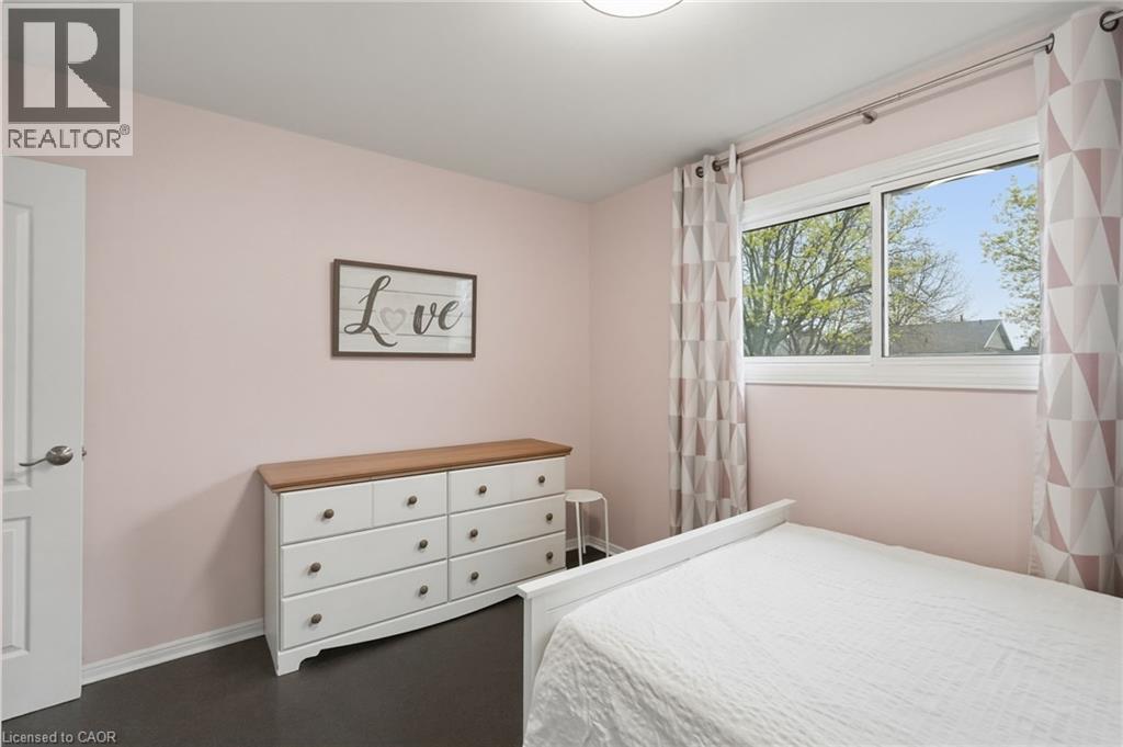 2401 Sinclair Circle, Burlington, Ontario  L7P 3C2 - Photo 22 - 40825978