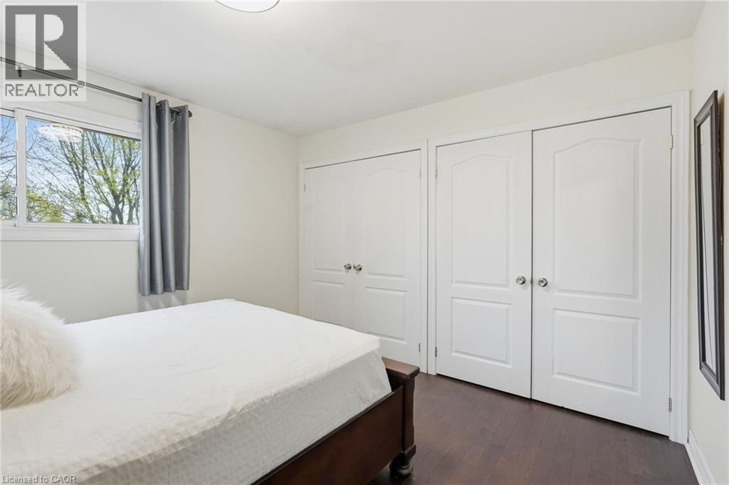 2401 Sinclair Circle, Burlington, Ontario  L7P 3C2 - Photo 17 - 40825978