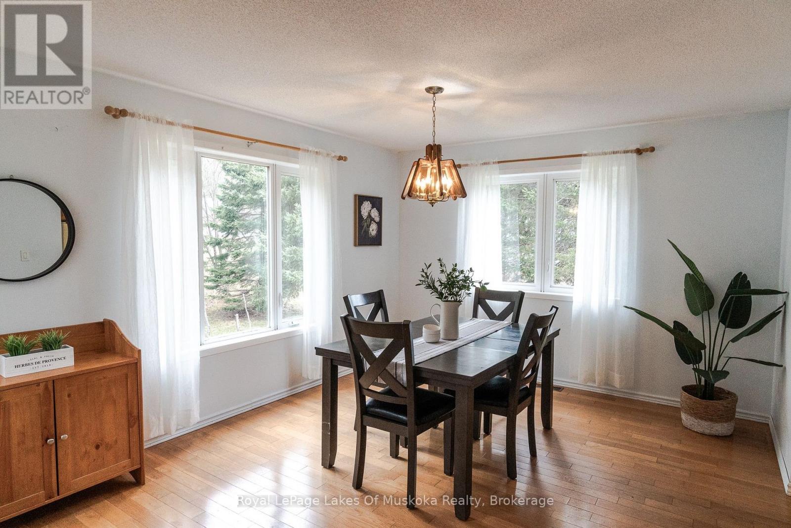 19 Glencairn Crescent, Huntsville, Ontario  P1H 2J4 - Photo 15 - X13078486