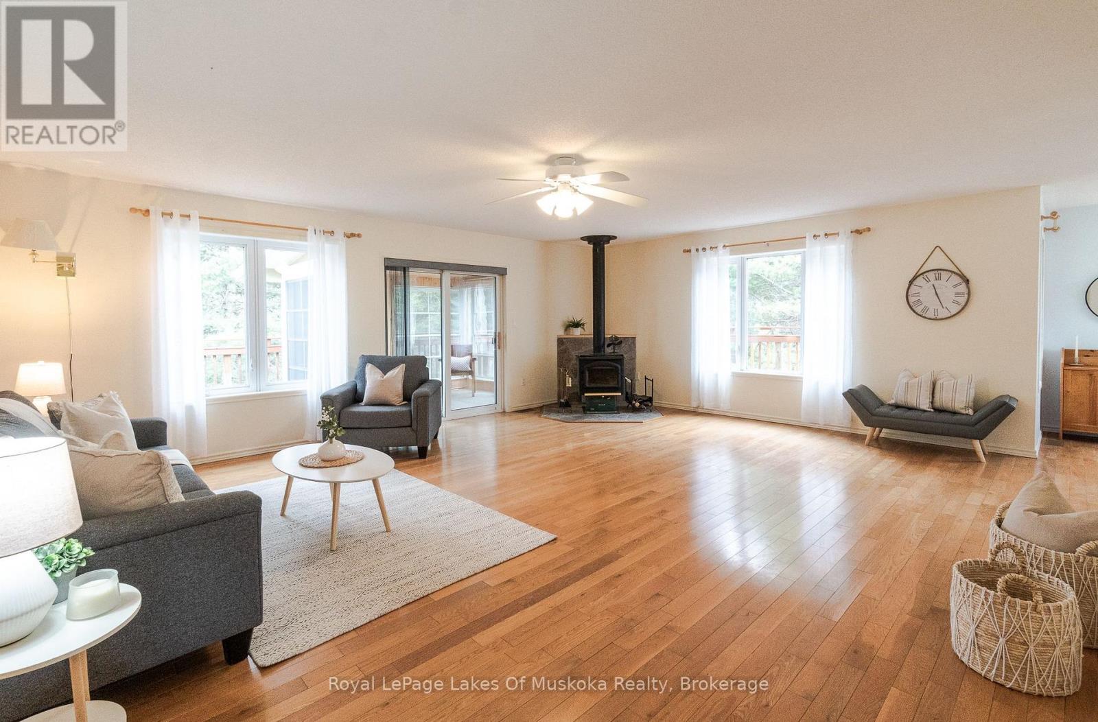 19 Glencairn Crescent, Huntsville, Ontario  P1H 2J4 - Photo 17 - X13078486