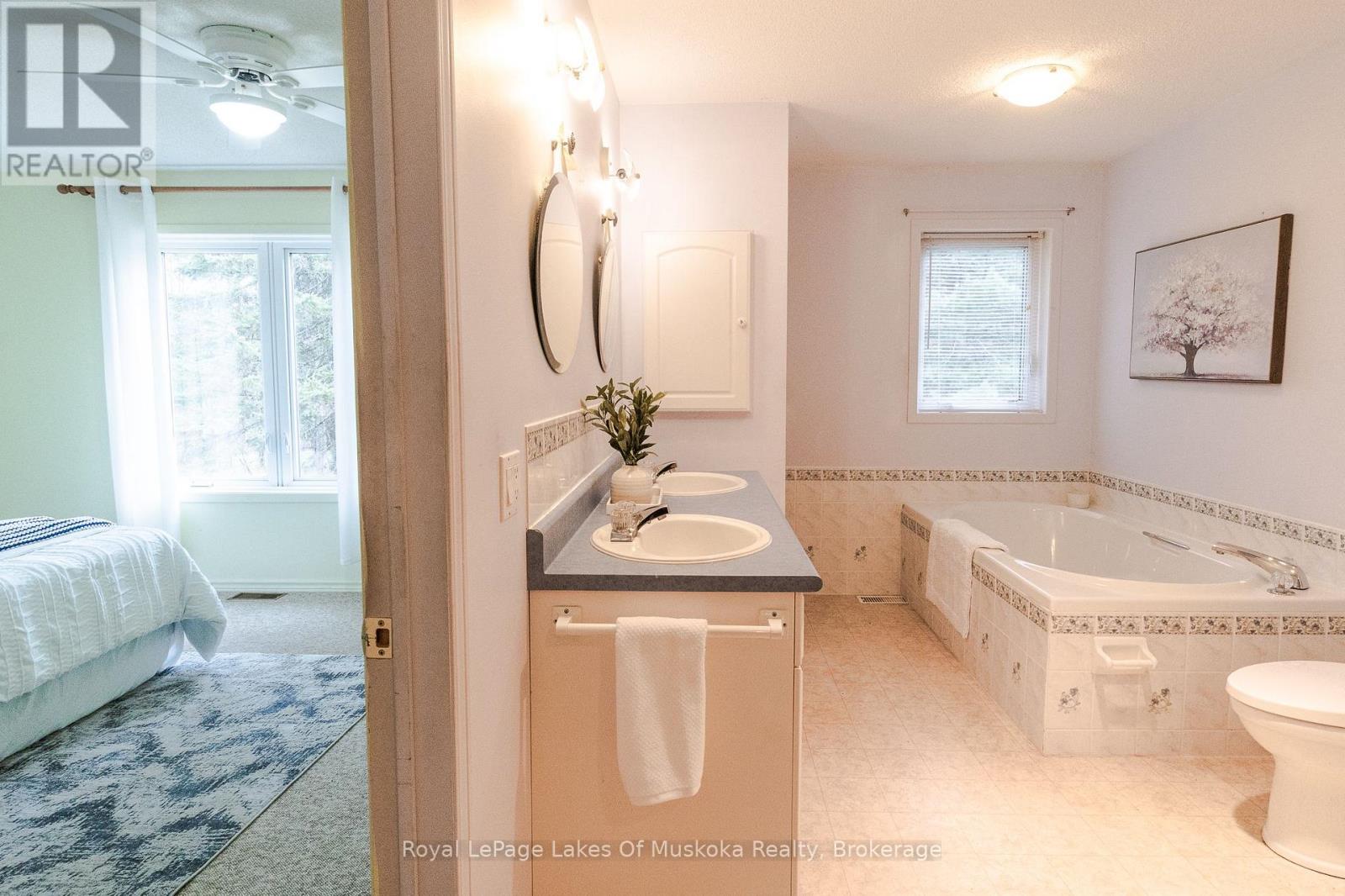 19 Glencairn Crescent, Huntsville, Ontario  P1H 2J4 - Photo 24 - X13078486