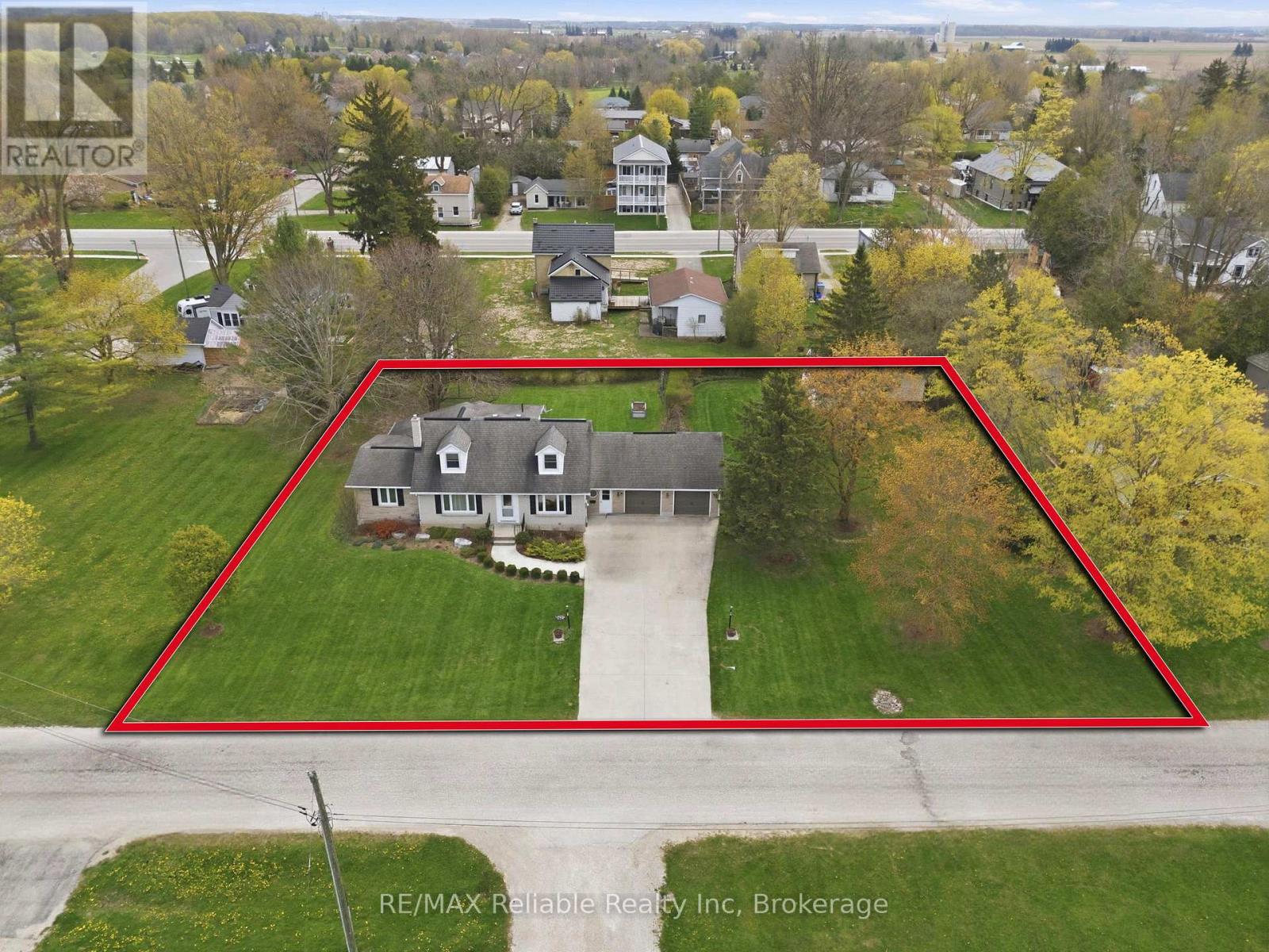 63 Water Street, Huron East, Ontario  N0K 1W0 - Photo 2 - X13078586
