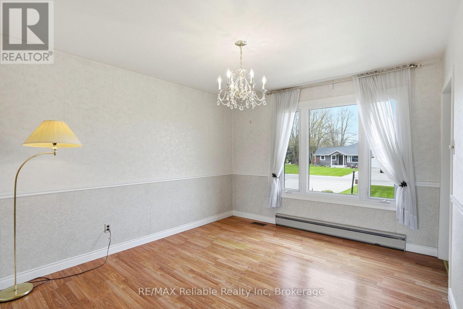63 Water Street, Huron East, Ontario  N0K 1W0 - Photo 9 - X13078586