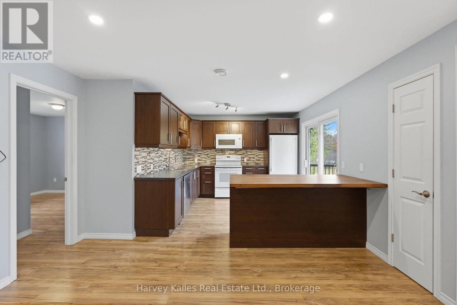 25 Ferndale Road, Muskoka Lakes, Ontario  P0B 1J0 - Photo 12 - X13078616