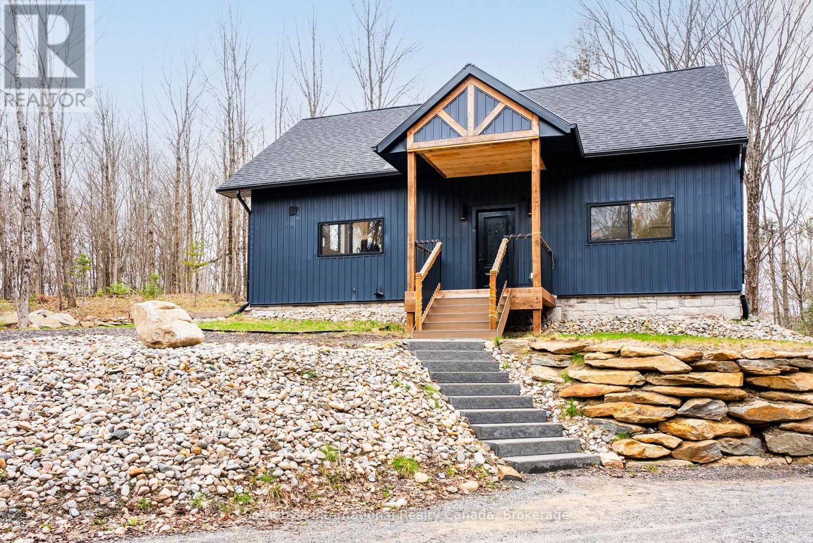 1315 North Drive, Dysart Et Al, Ontario  K0M 1S0 - Photo 2 - X13078690