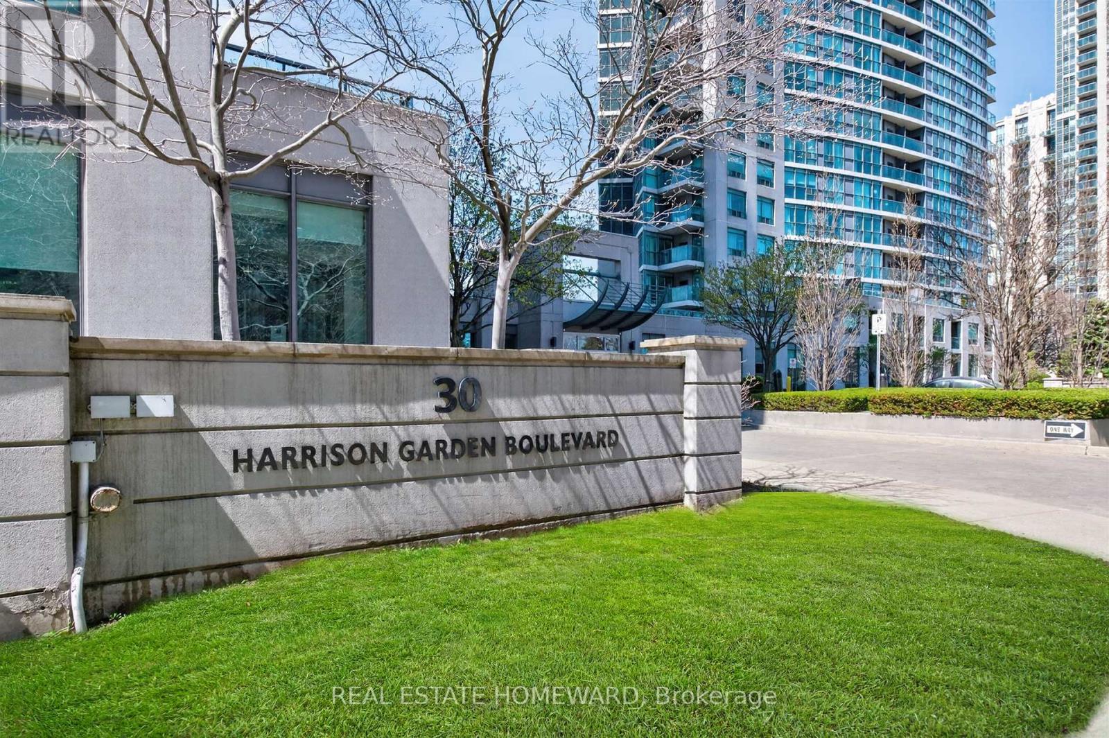 602 - 30 Harrison Garden Boulevard, Toronto, Ontario  M2N 7A9 - Photo 1 - C13078328