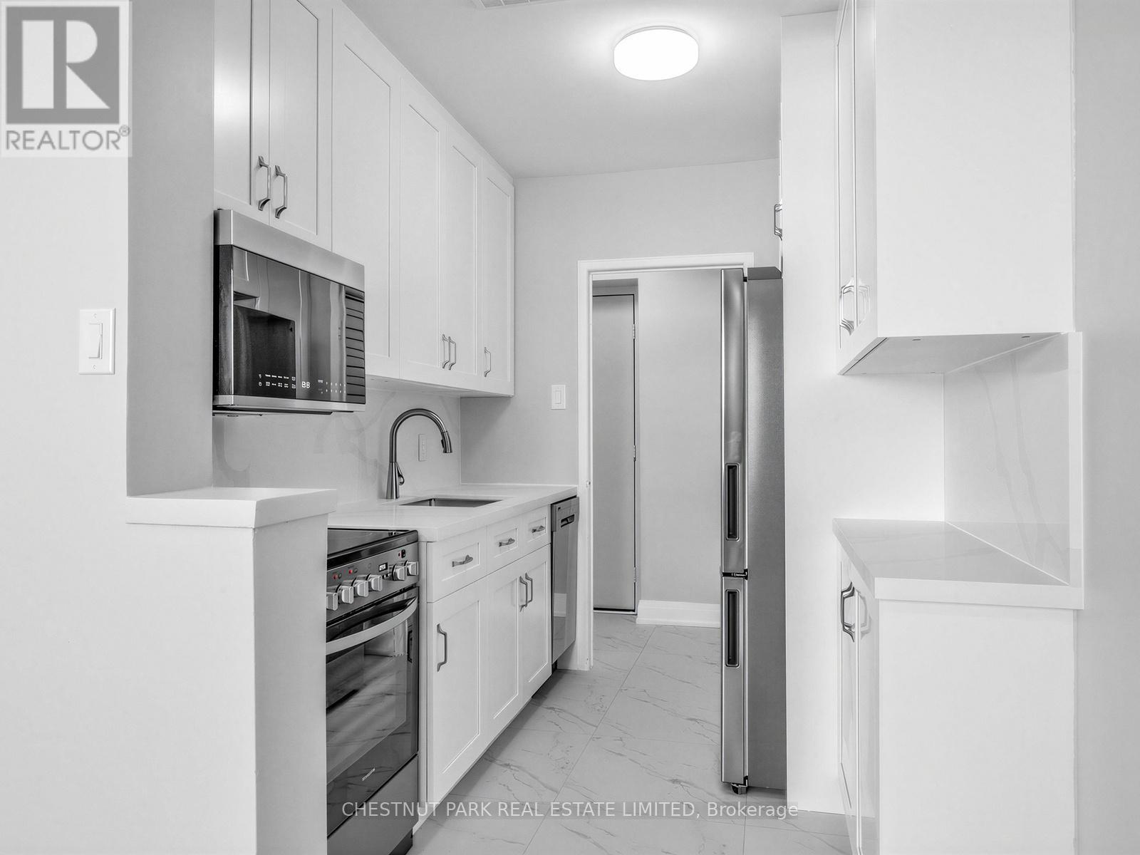 404 - 2 Ridelle Avenue, Toronto, Ontario  M6B 1H4 - Photo 14 - C13078370