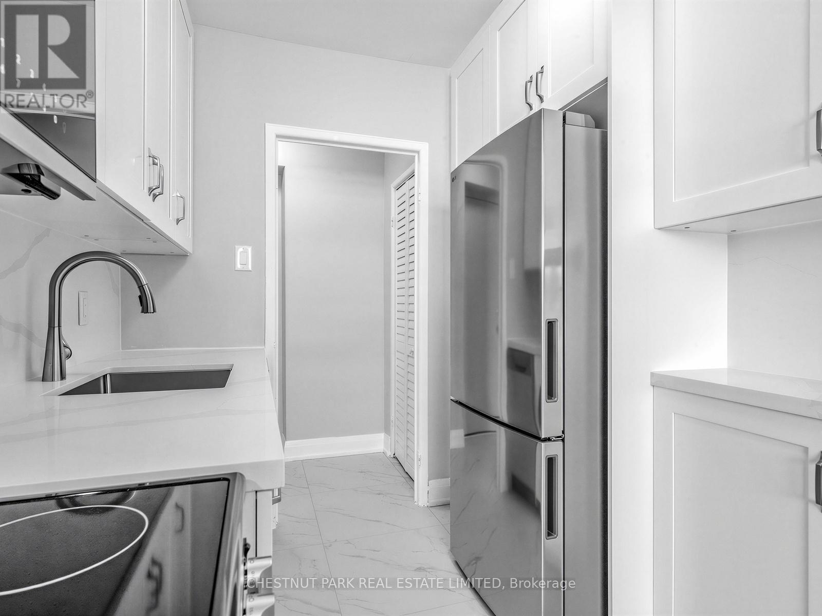 404 - 2 Ridelle Avenue, Toronto, Ontario  M6B 1H4 - Photo 24 - C13078370
