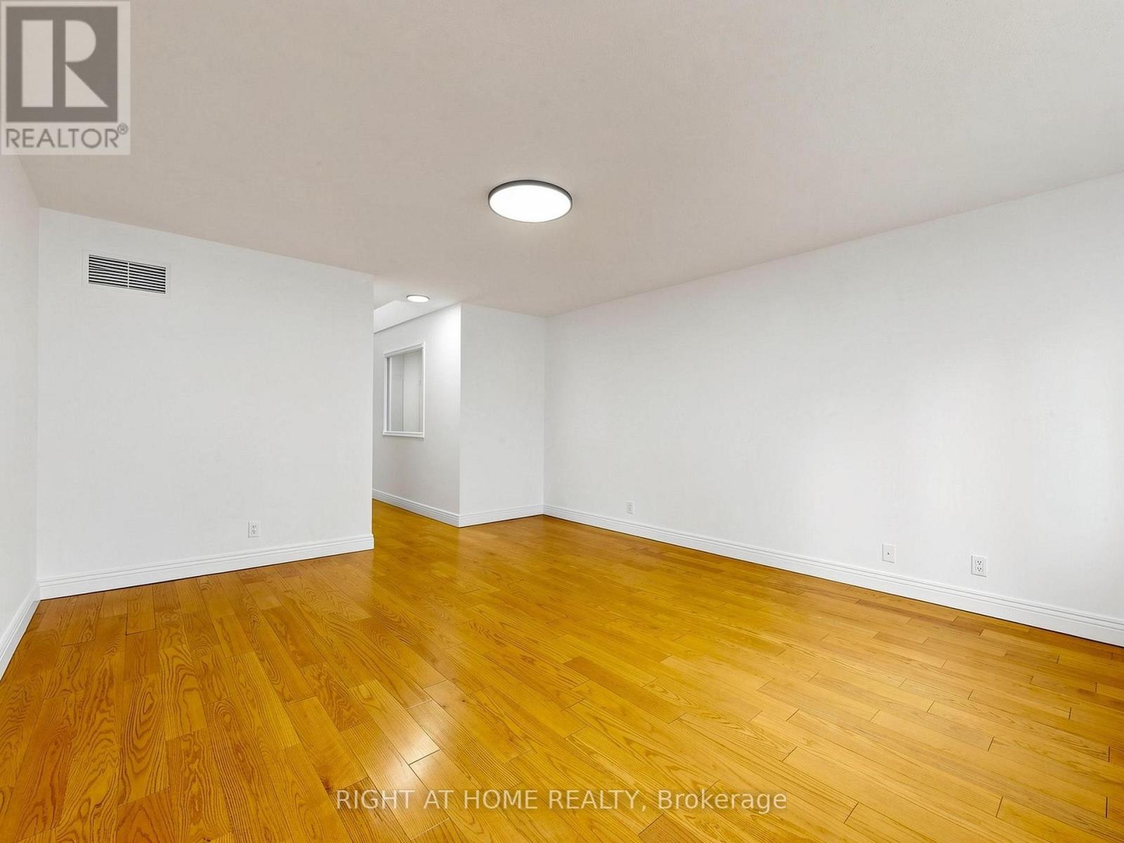 1520 - 28 Sommerset Way, Toronto, Ontario  M2N 6W7 - Photo 37 - C13078388