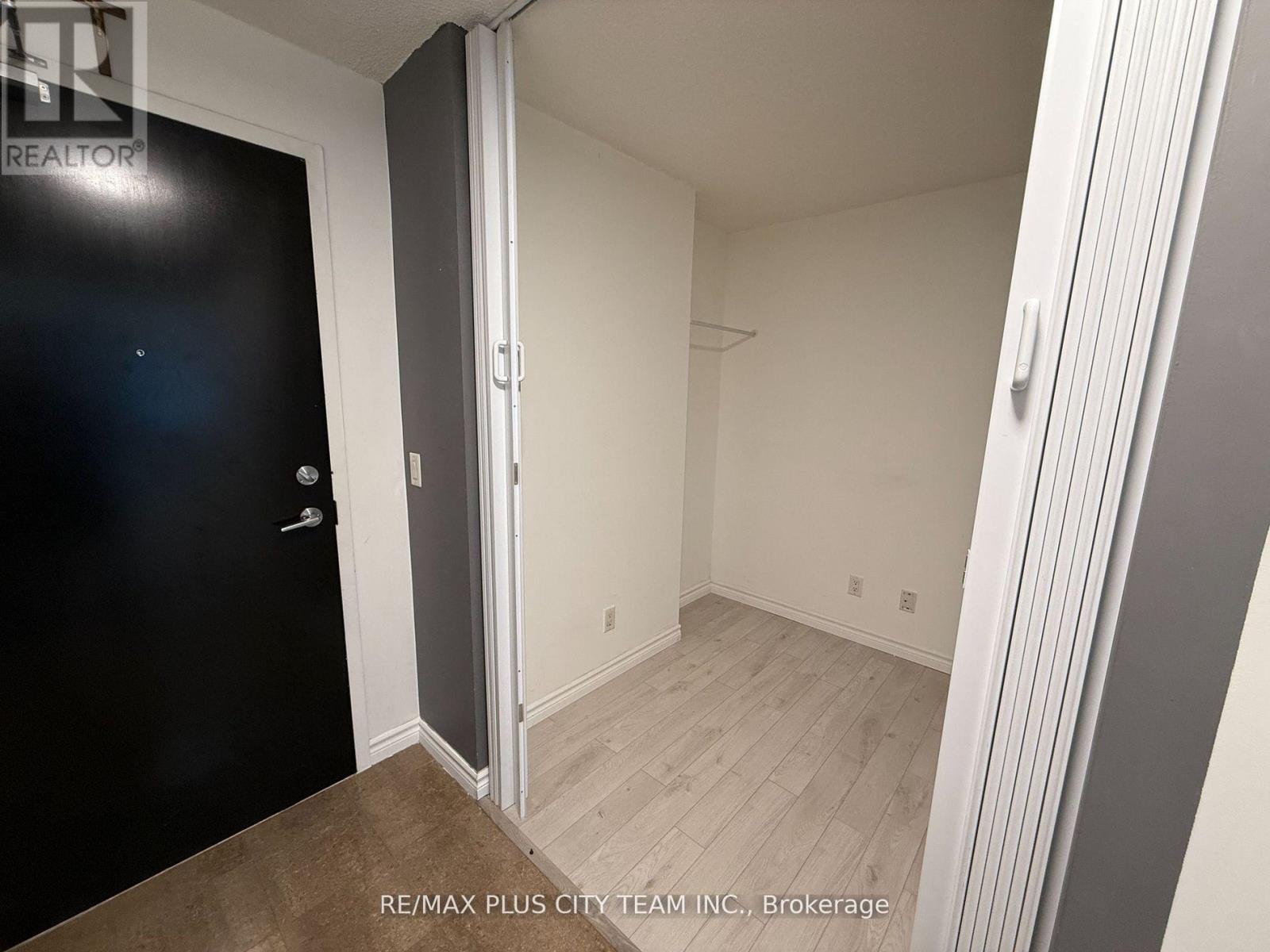 2013 - 18 Yonge Street, Toronto, Ontario  M5E 1Z8 - Photo 19 - C13078454
