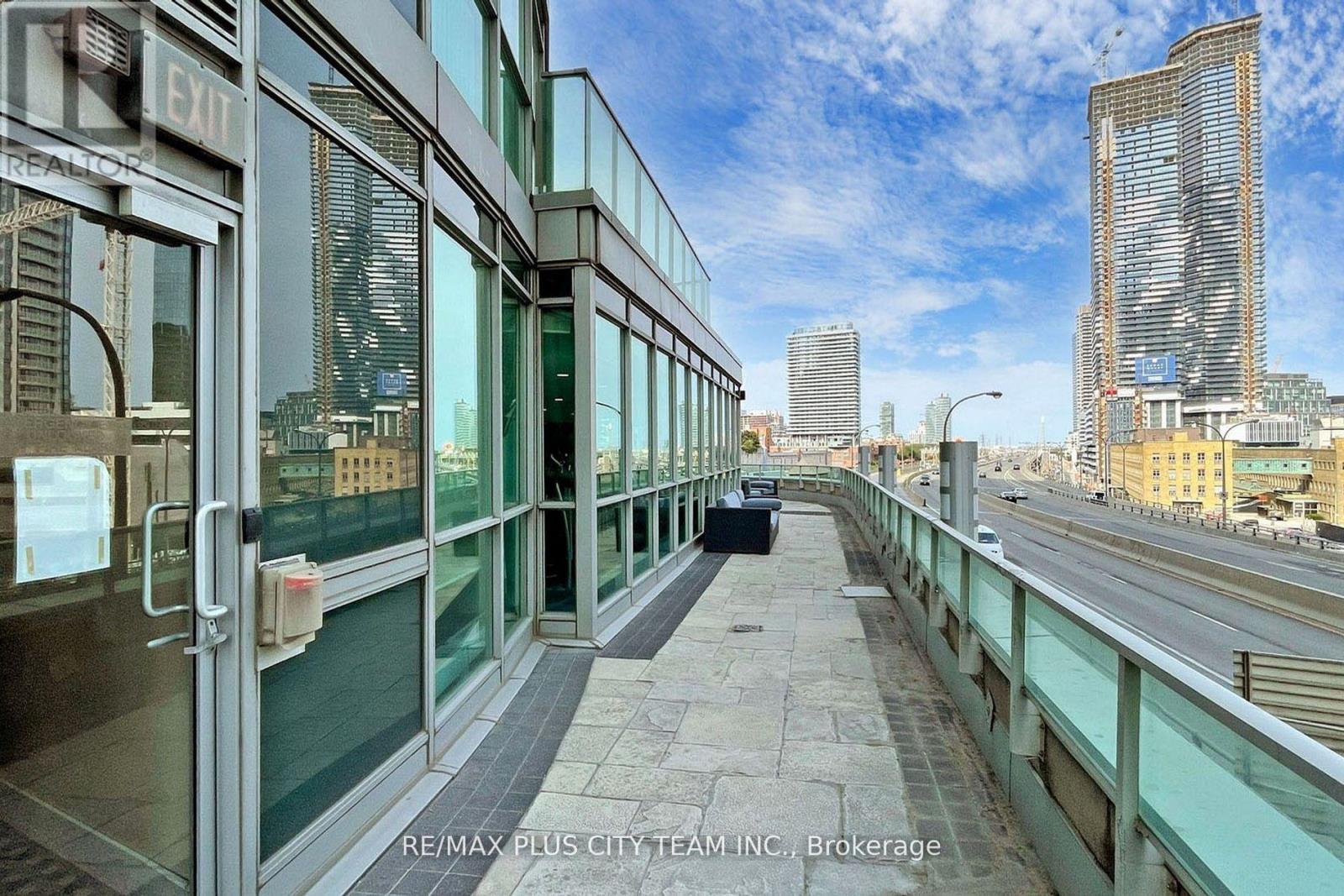 2013 - 18 Yonge Street, Toronto, Ontario  M5E 1Z8 - Photo 31 - C13078454