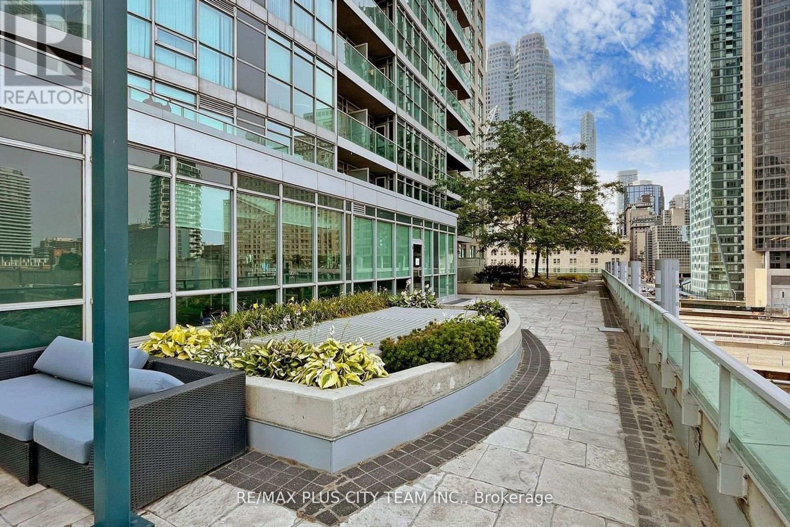 2013 - 18 Yonge Street, Toronto, Ontario  M5E 1Z8 - Photo 32 - C13078454