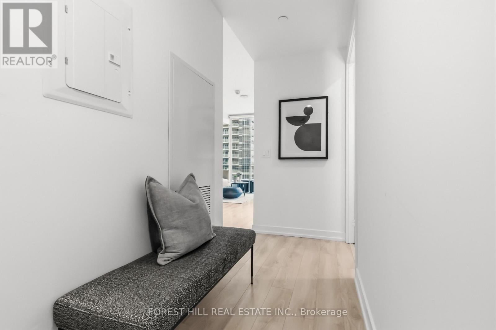 819 - 33 Helendale Avenue, Toronto, Ontario  M4R 0A4 - Photo 2 - C13078476