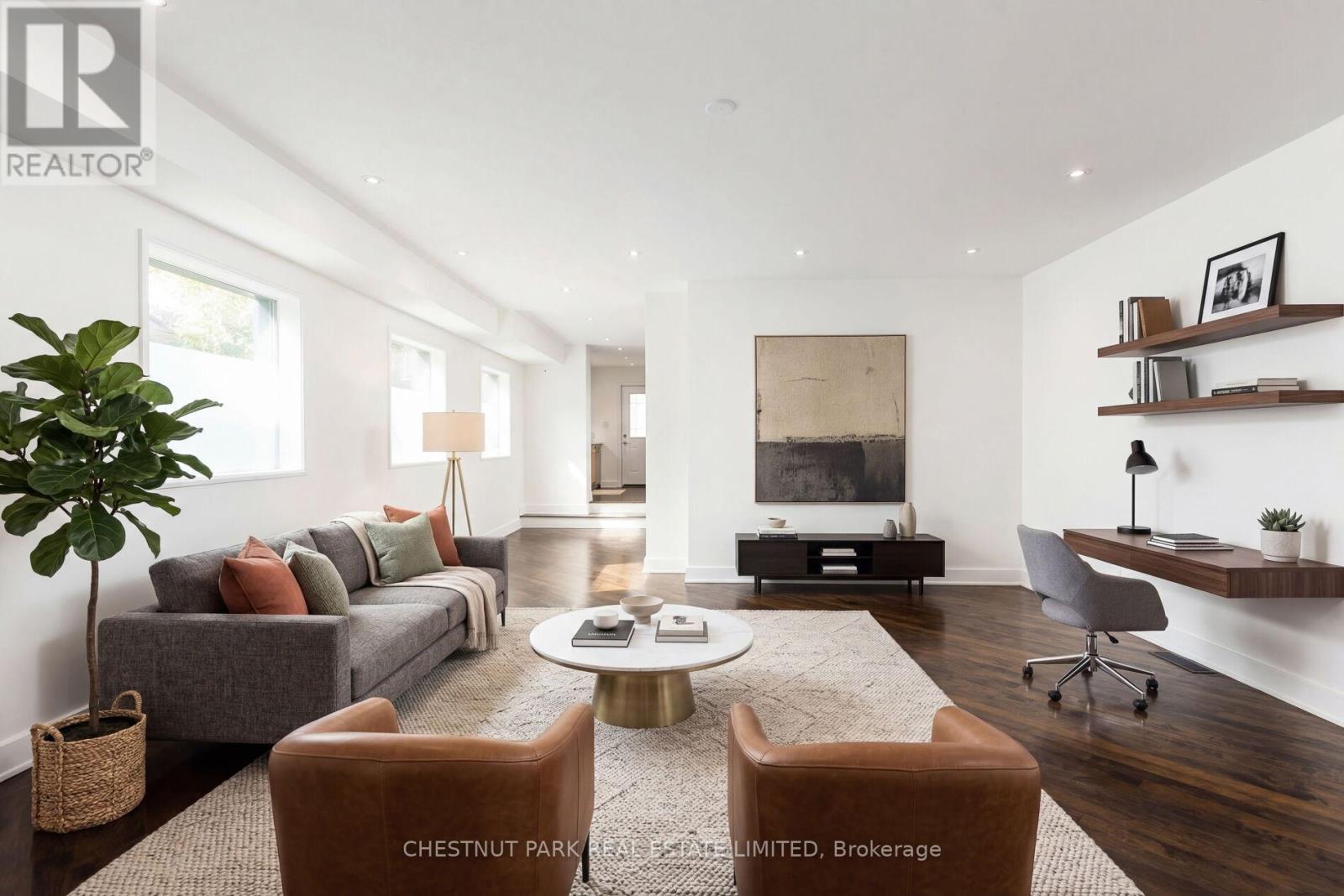 Main Fl - 734 Huron Street, Toronto, Ontario  M4V 2W3 - Photo 14 - C13078478