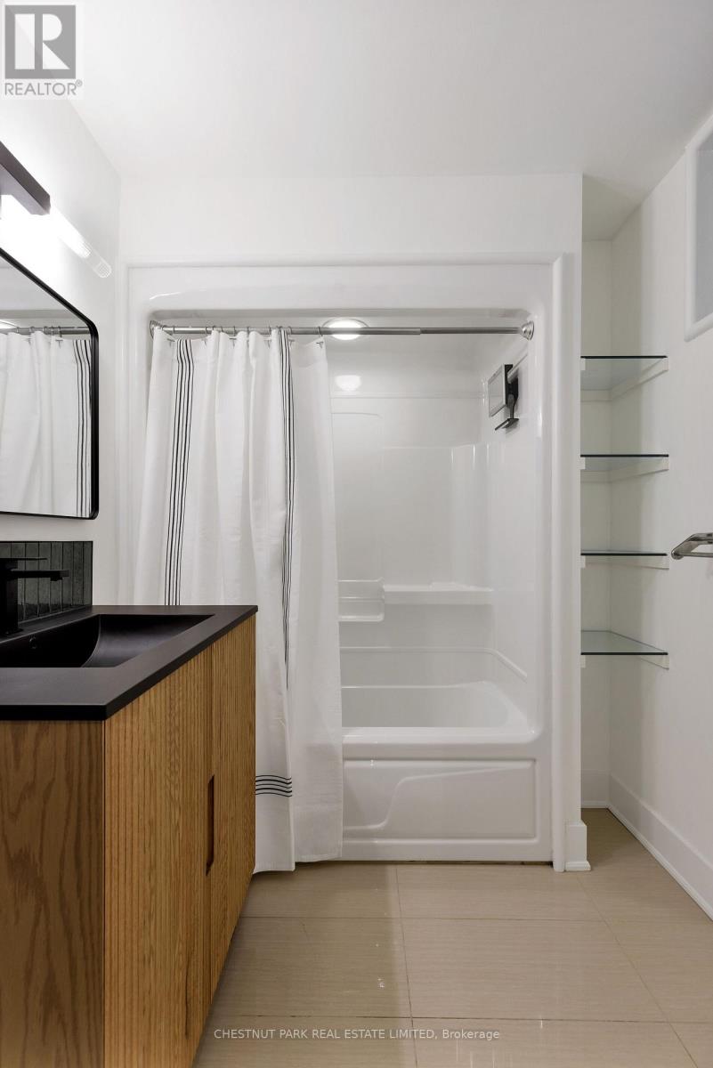 Main Fl - 734 Huron Street, Toronto, Ontario  M4V 2W3 - Photo 29 - C13078478