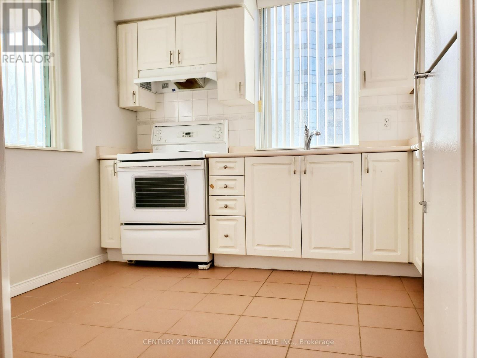 500 - 28 Pemberton Avenue, Toronto, Ontario  M2M 4L1 - Photo 5 - C13030096