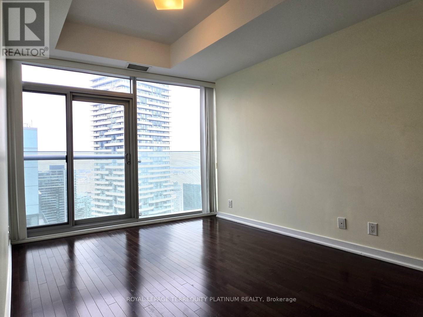 5302 - 14 York Street, Toronto, Ontario  M5J 0B1 - Photo 2 - C13077892