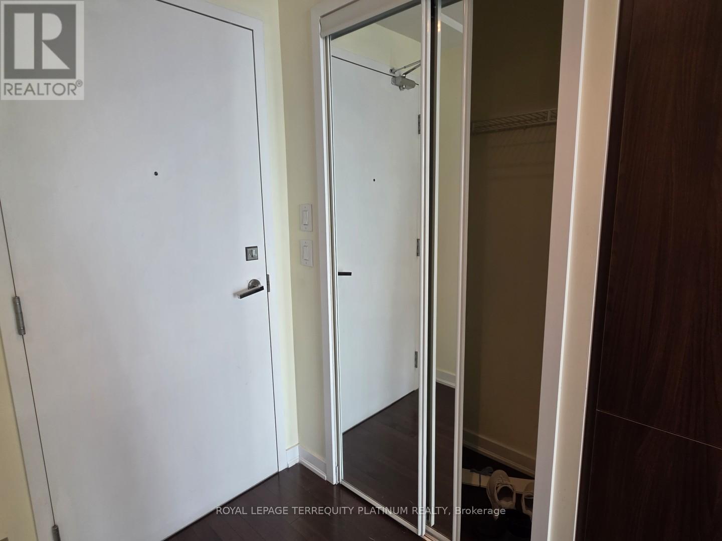 5302 - 14 York Street, Toronto, Ontario  M5J 0B1 - Photo 8 - C13077892