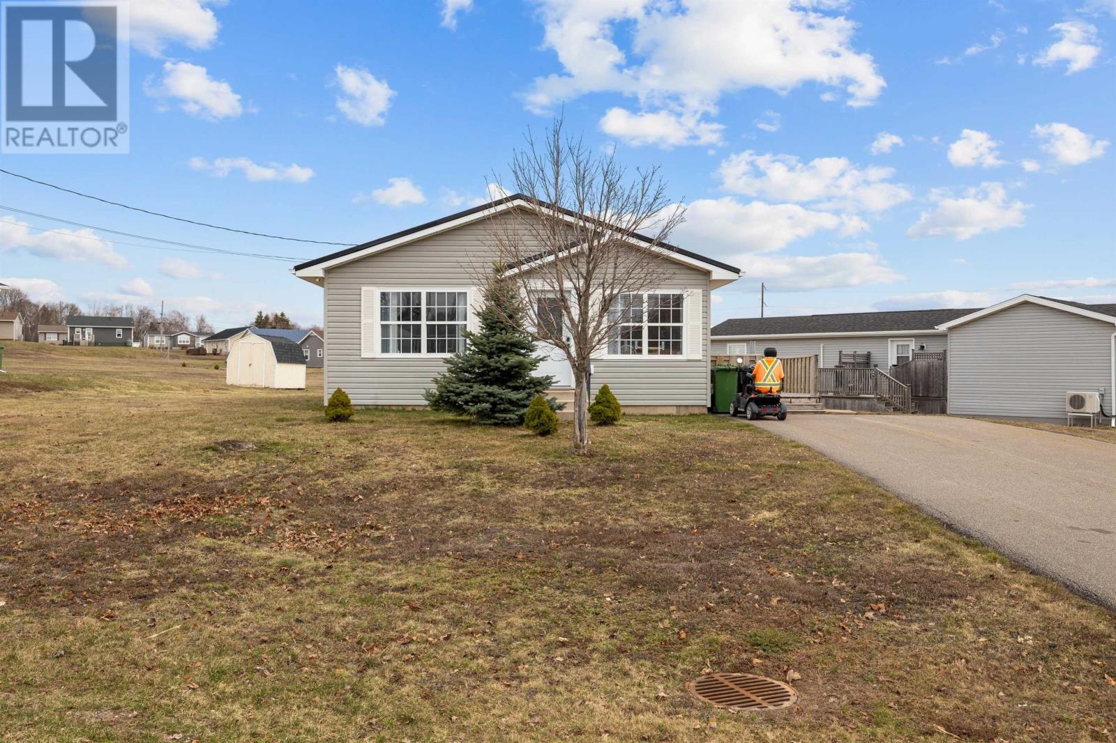 14 DEEP RIVER Drive, Charlottetown, Prince Edward Island