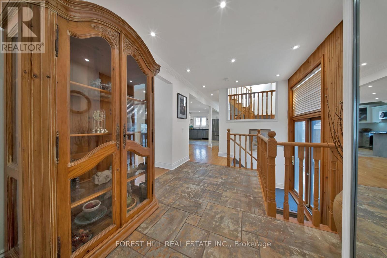 34 Edge Park Avenue, Toronto, Ontario  M1L 2E6 - Photo 10 - E13078330