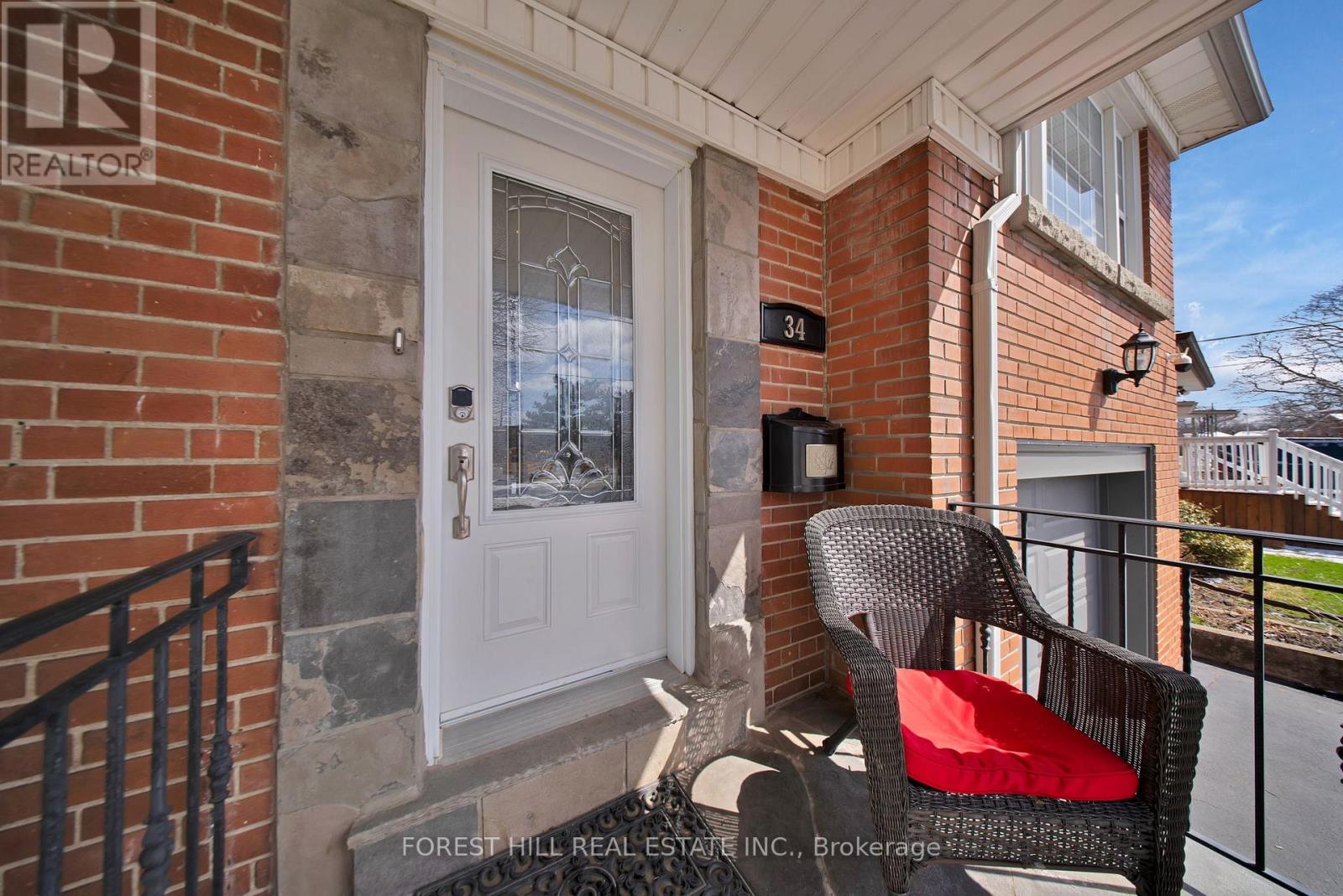 34 Edge Park Avenue, Toronto, Ontario  M1L 2E6 - Photo 2 - E13078330