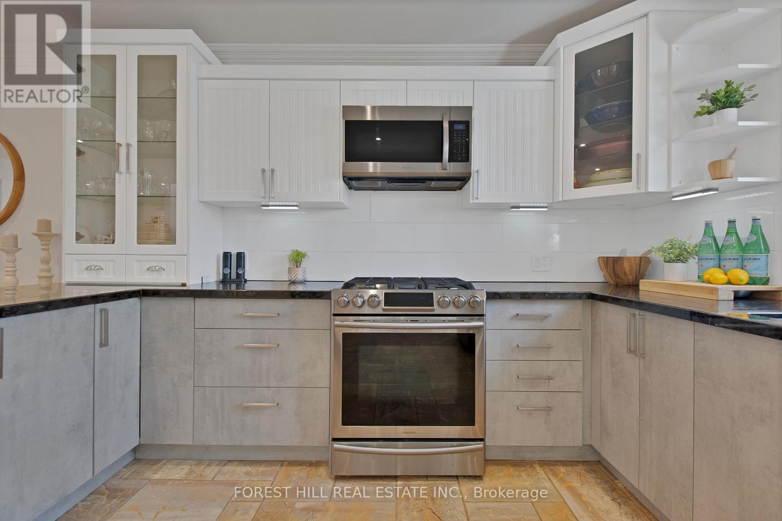 34 Edge Park Avenue, Toronto, Ontario  M1L 2E6 - Photo 21 - E13078330